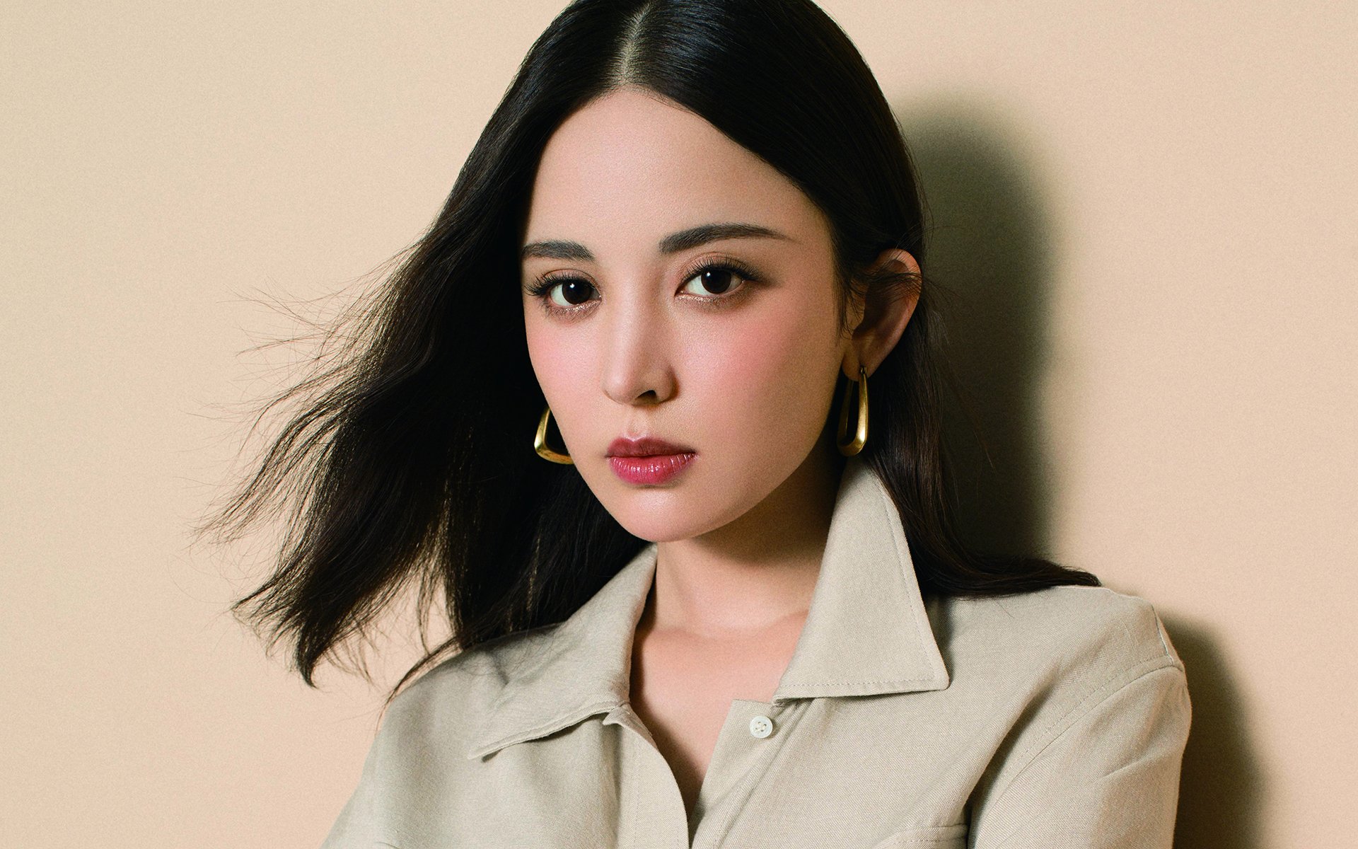 爱游戏娱乐网址-利物浦逆转取胜,重返积分榜榜首,利物浦2-1逆转胜